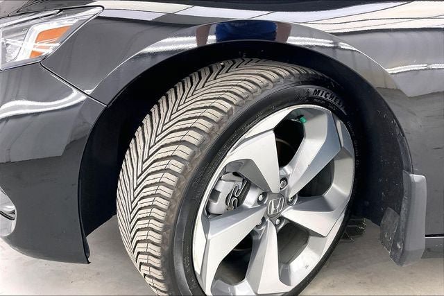 Used 2019 Honda Accord Touring image 34