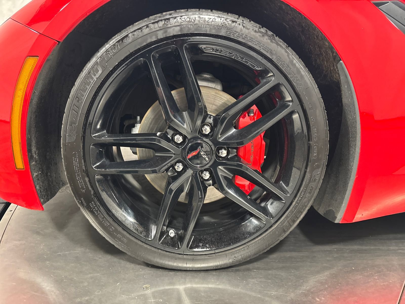 Used 2019 Chevrolet Corvette Stingray Coupe w/ Battery Protection Package RWD image 2