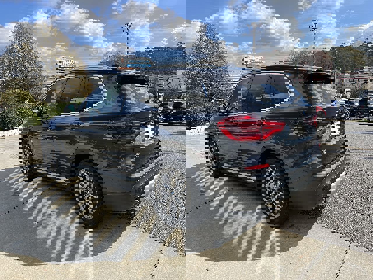 Used 2021 BMW X3 xDrive30e w/ Executive Package image 6