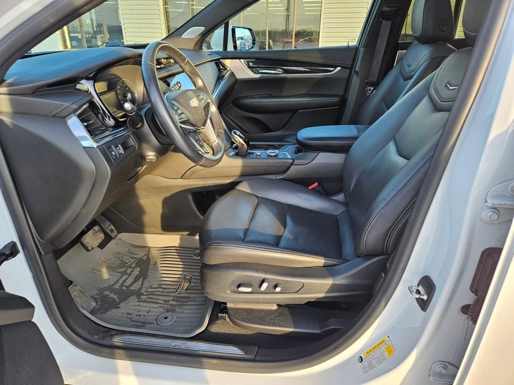 Used 2021 Cadillac XT5 Premium Luxury AWD/4WD image 3