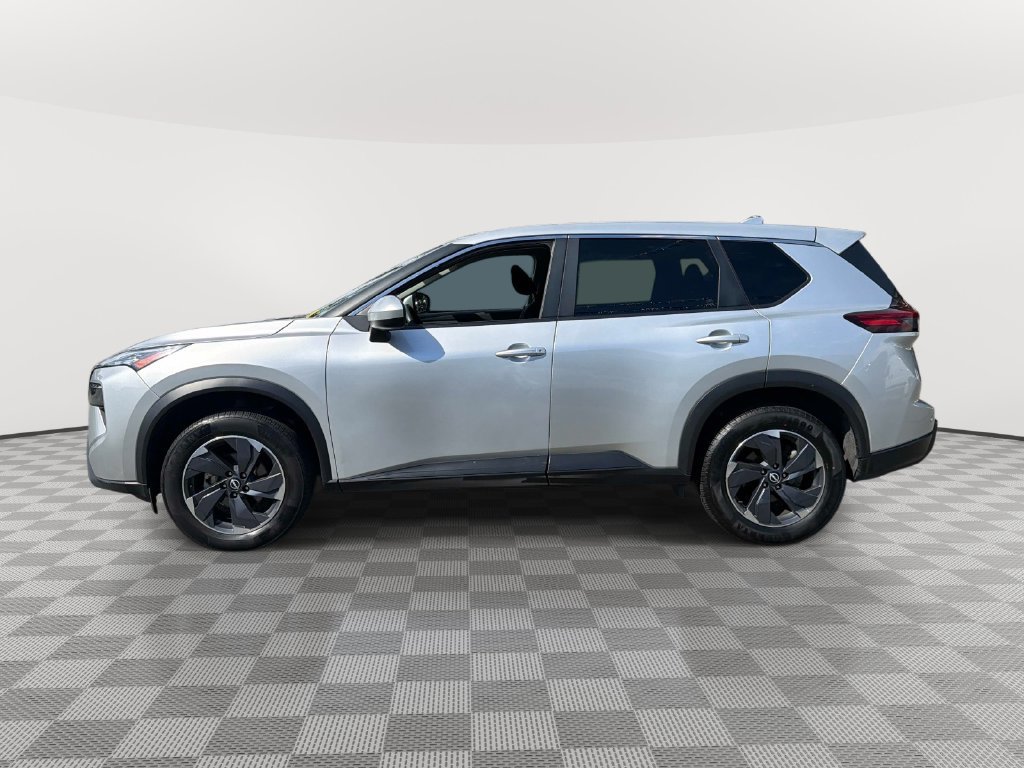 Used 2024 Nissan Rogue SV AWD/4WD image 5