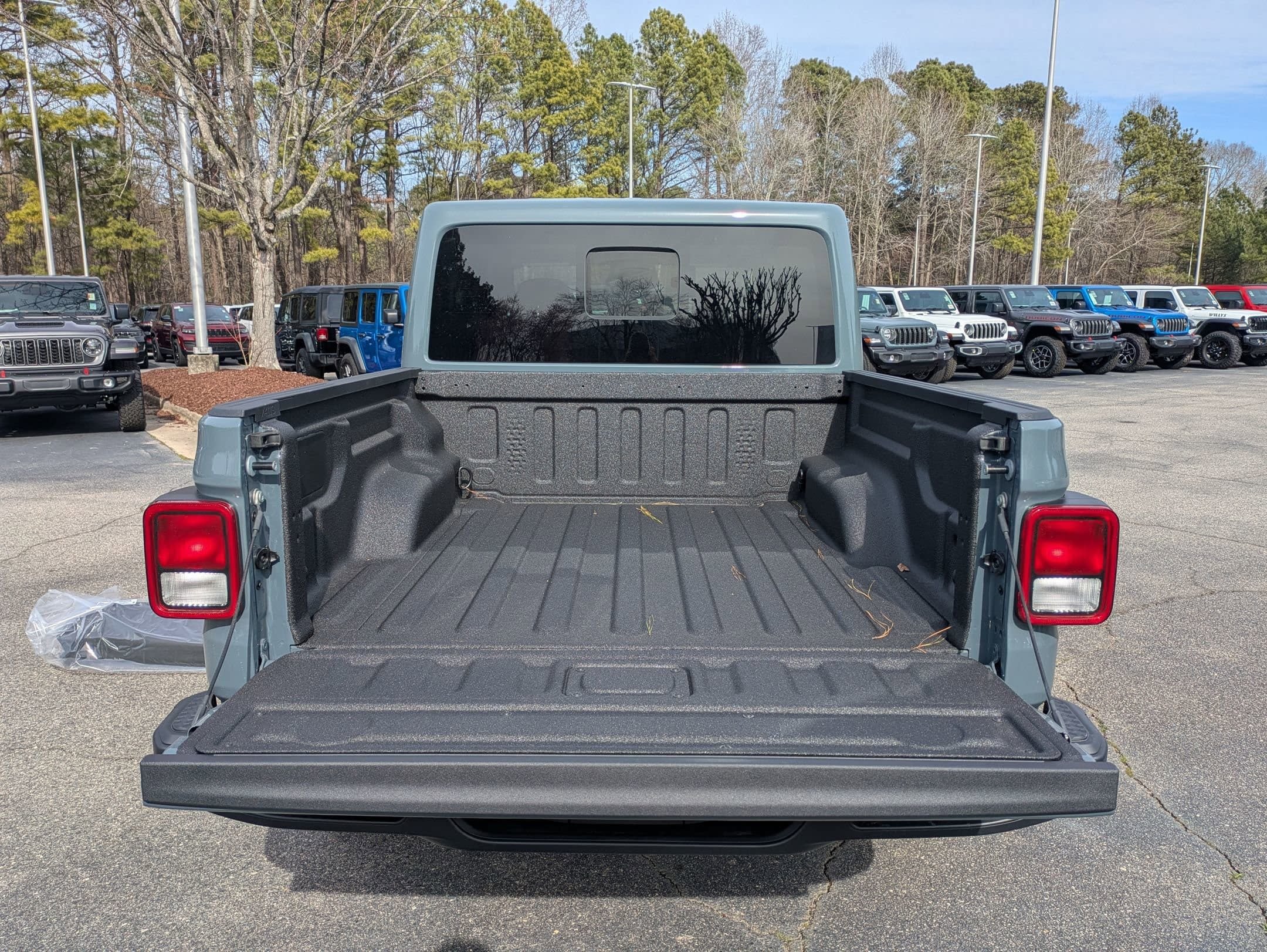 New 2026 Jeep Gladiator Sport AWD/4WD image 23