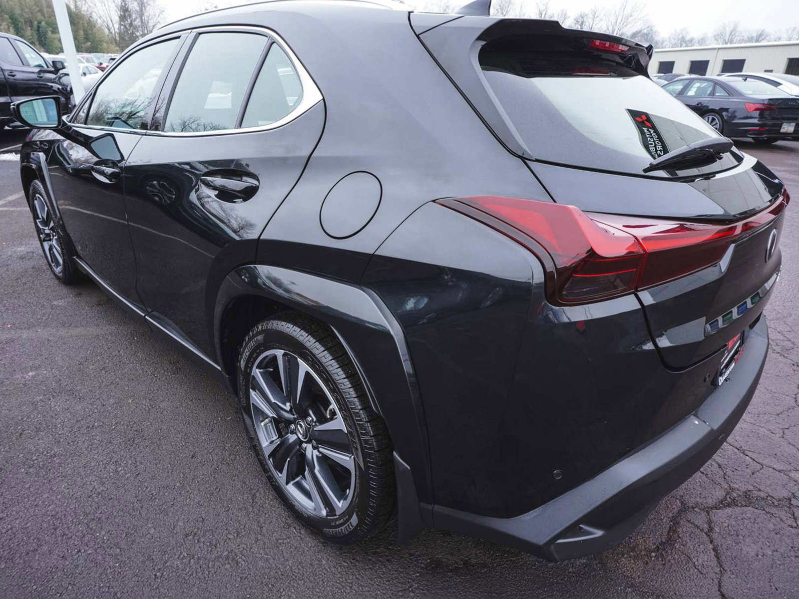 Used 2023 Lexus UX 250h AWD w/ Premium Package image 7