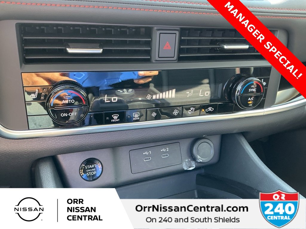 Certified 2025 Nissan Rogue SV image 25