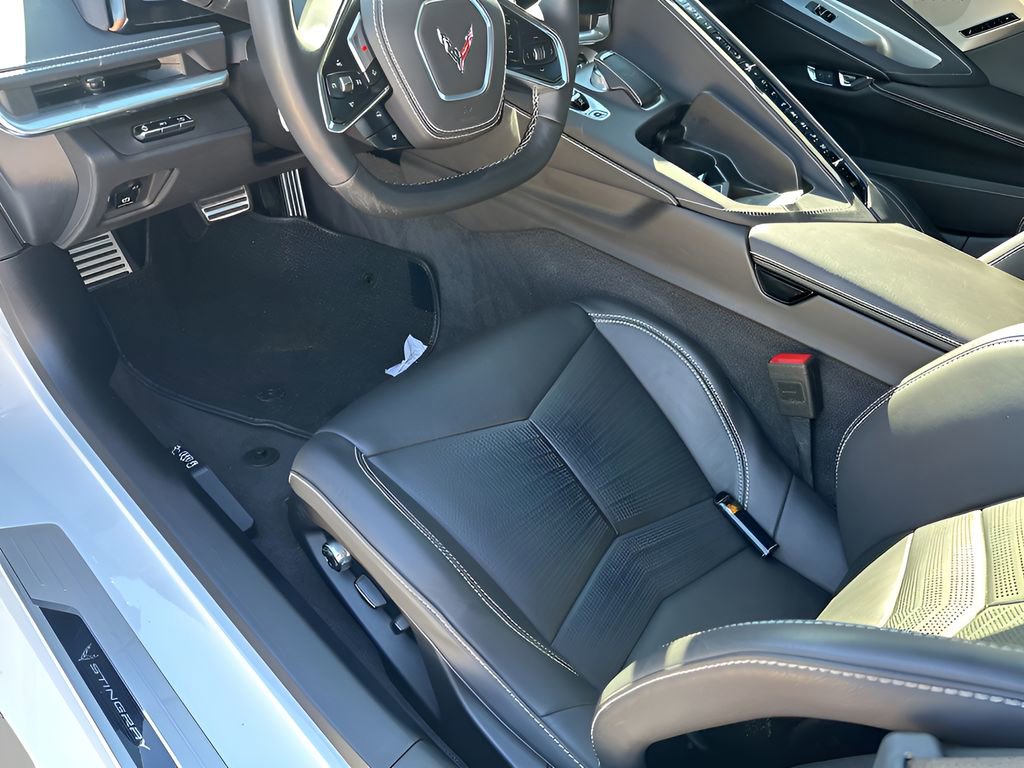 Used 2025 Chevrolet Corvette Stingray Preferred Conv w/ Z51 Performance Package image 18