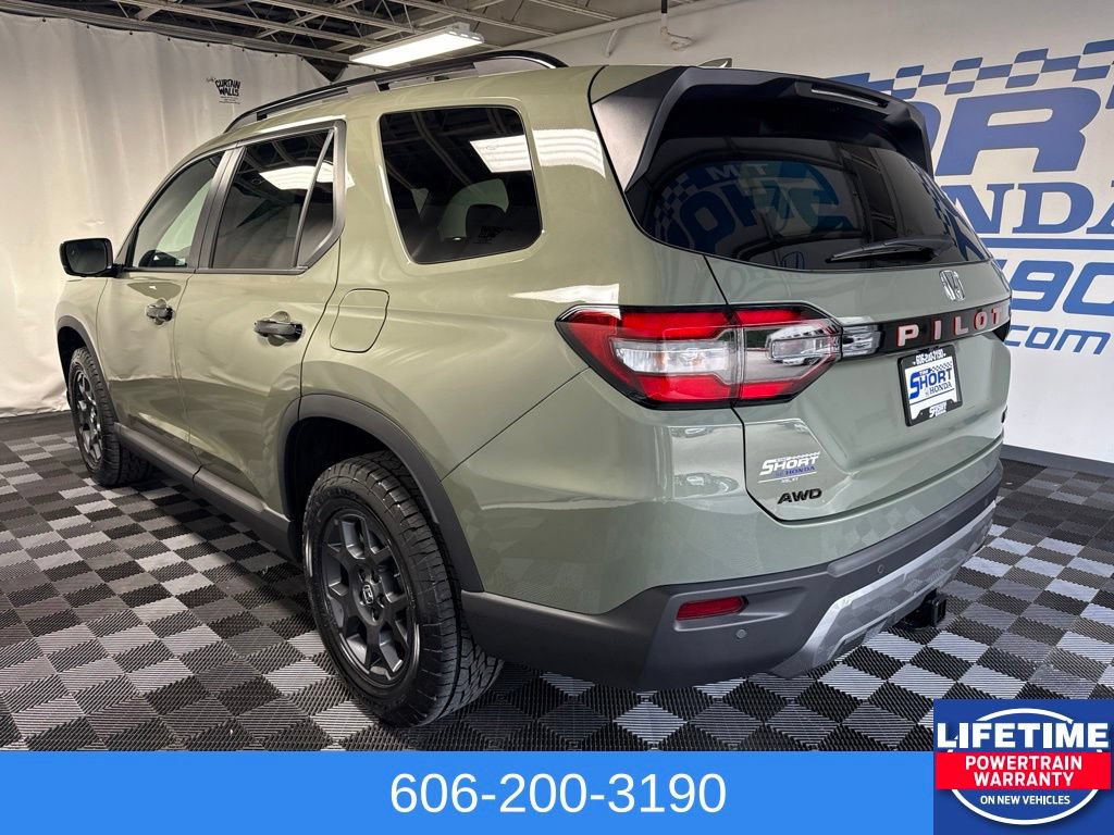 New 2026 Honda Pilot TrailSport image 8