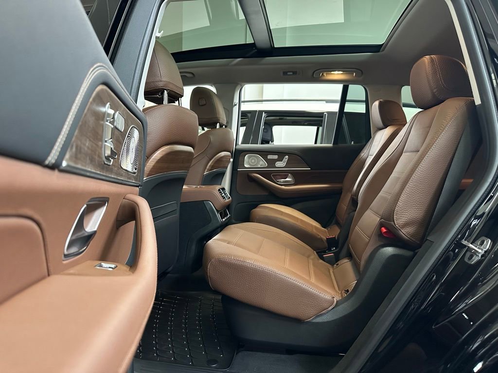 New 2026 Mercedes-Benz GLS 450 4MATIC image 17