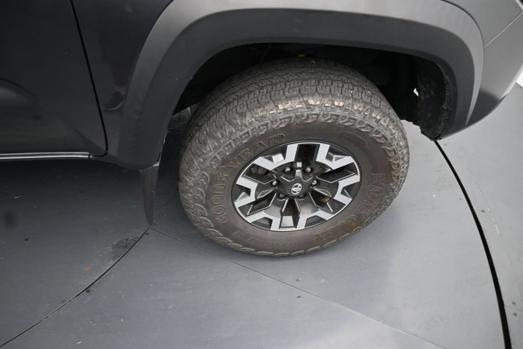 Used 2023 Toyota Tacoma TRD Off-Road AWD/4WD image 11