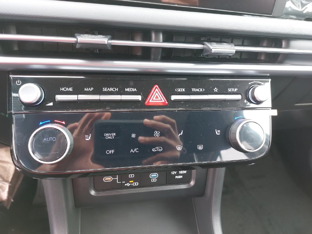 New 2026 Hyundai Tucson SEL FWD image 23