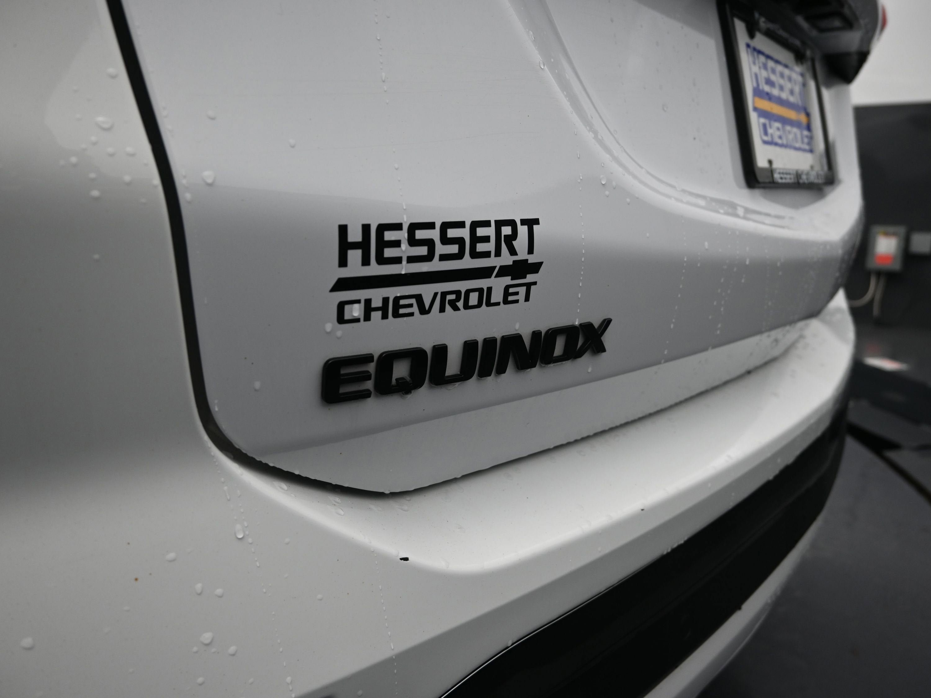 Used 2023 Chevrolet Equinox RS FWD image 33