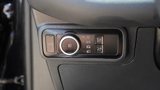 Used 2025 Ford Explorer ST-Line w/ ST-Line Street Pack AWD/4WD image 22