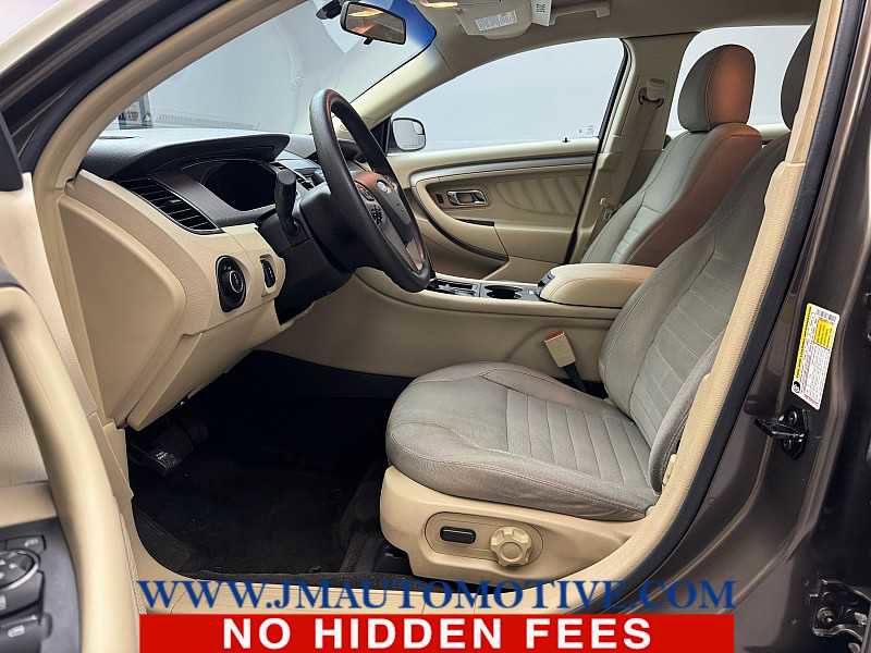 Used 2015 Ford Taurus SE image 12