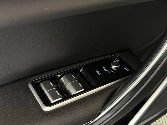 New 2024 Jaguar XF R-Dynamic SE image 26