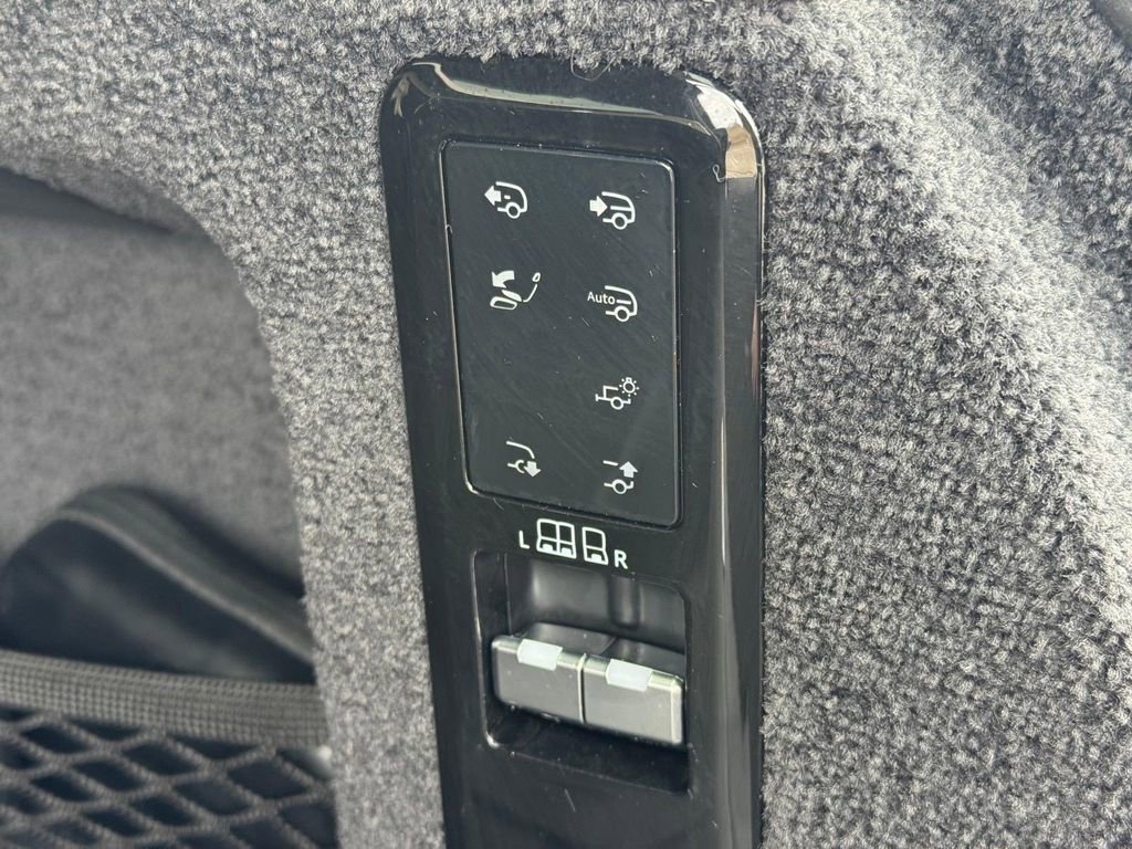 Certified 2024 Land Rover Range Rover Autobiography image 6