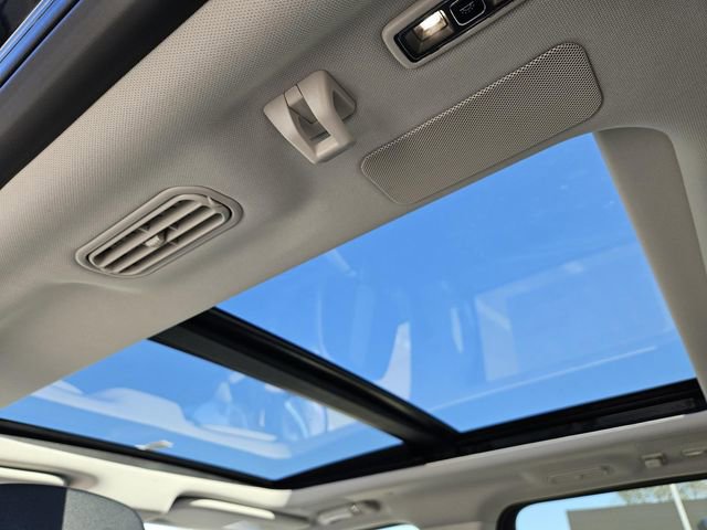 New 2025 Lincoln Navigator Reserve AWD/4WD image 25