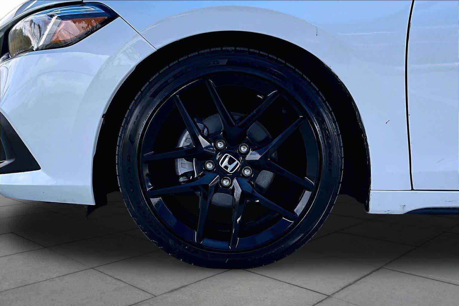 Used 2024 Honda Civic Sport image 11