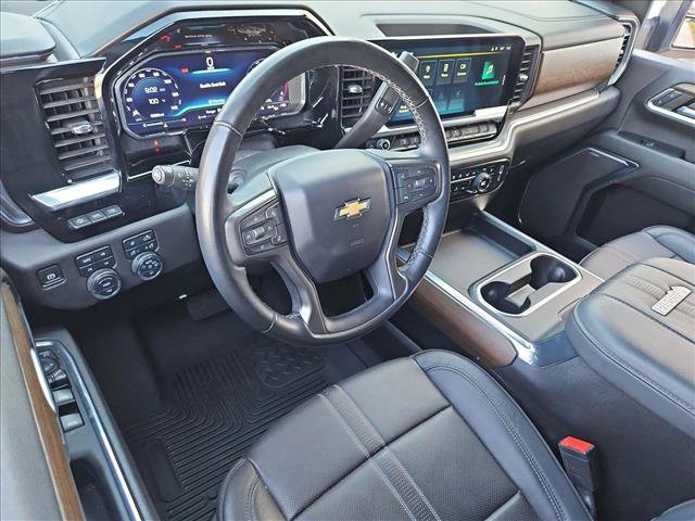 Used 2024 Chevrolet Silverado 2500 High Country w/ High Country Premium Package AWD/4WD image 9
