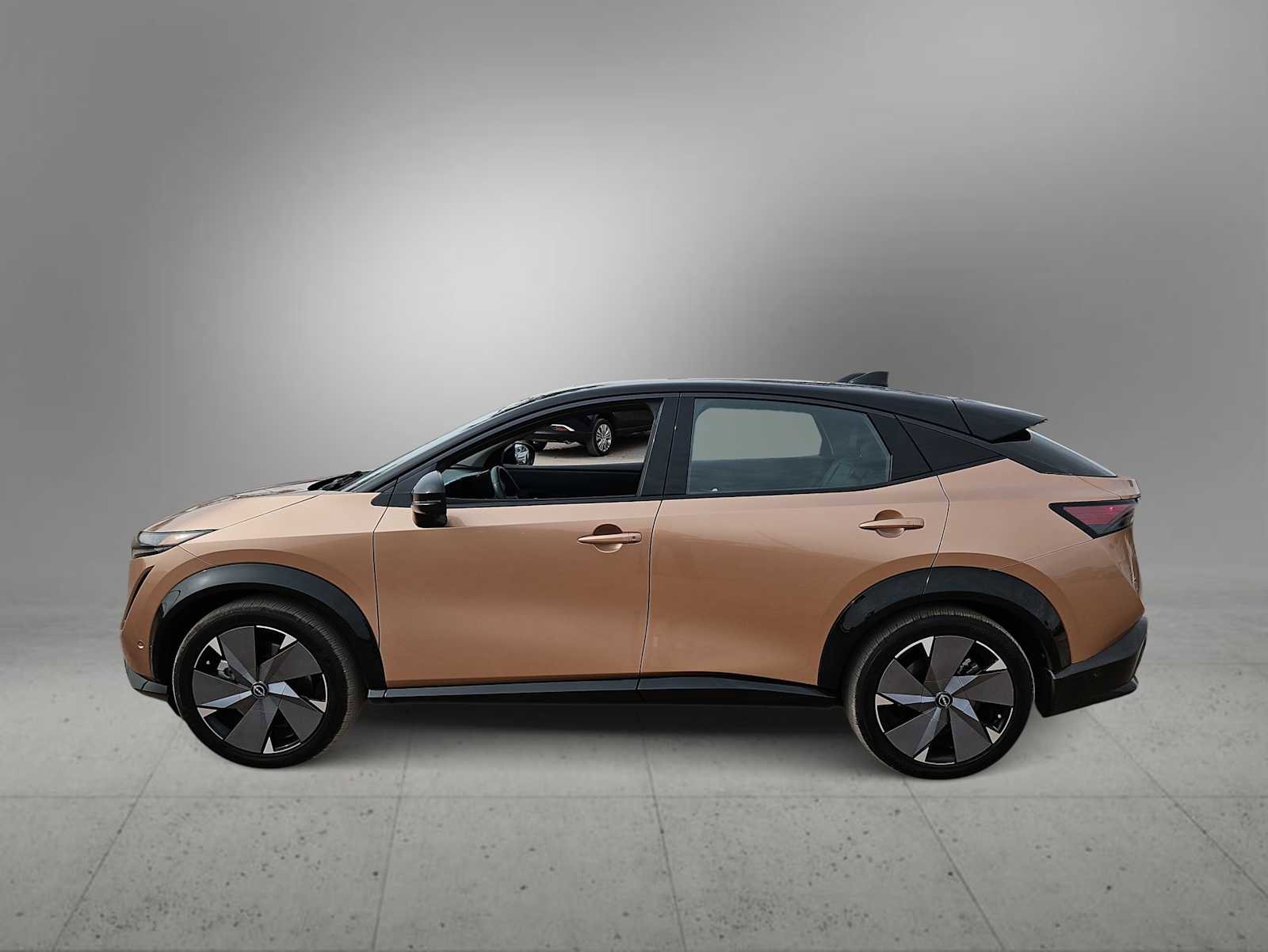 Used 2023 Nissan Ariya image 5