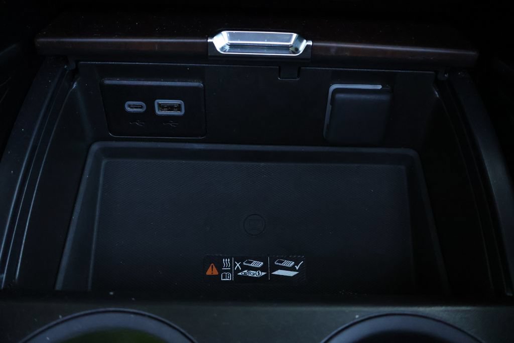 Certified 2024 GMC Yukon Denali Ultimate w/ LPO, Floor Liner Package AWD/4WD image 25