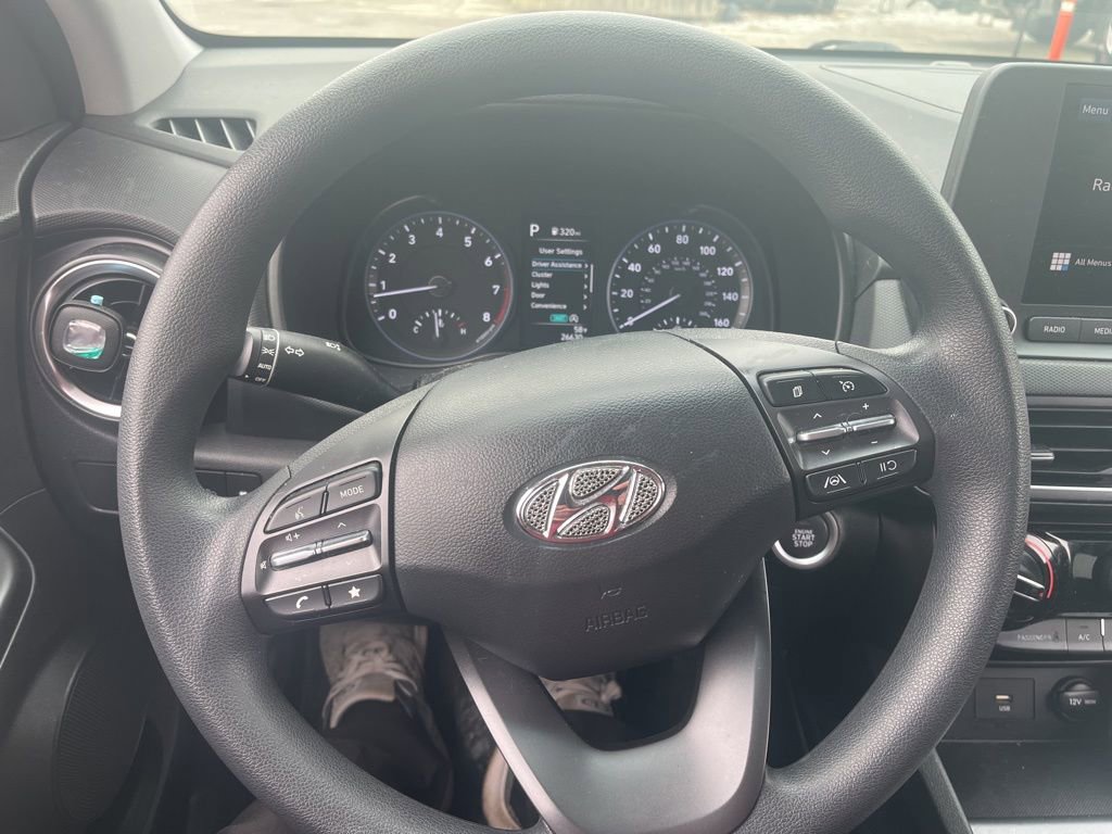 Used 2023 Hyundai Kona SEL image 9