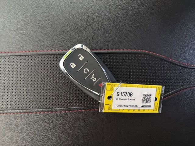 Used 2023 Chevrolet Traverse RS AWD/4WD image 42
