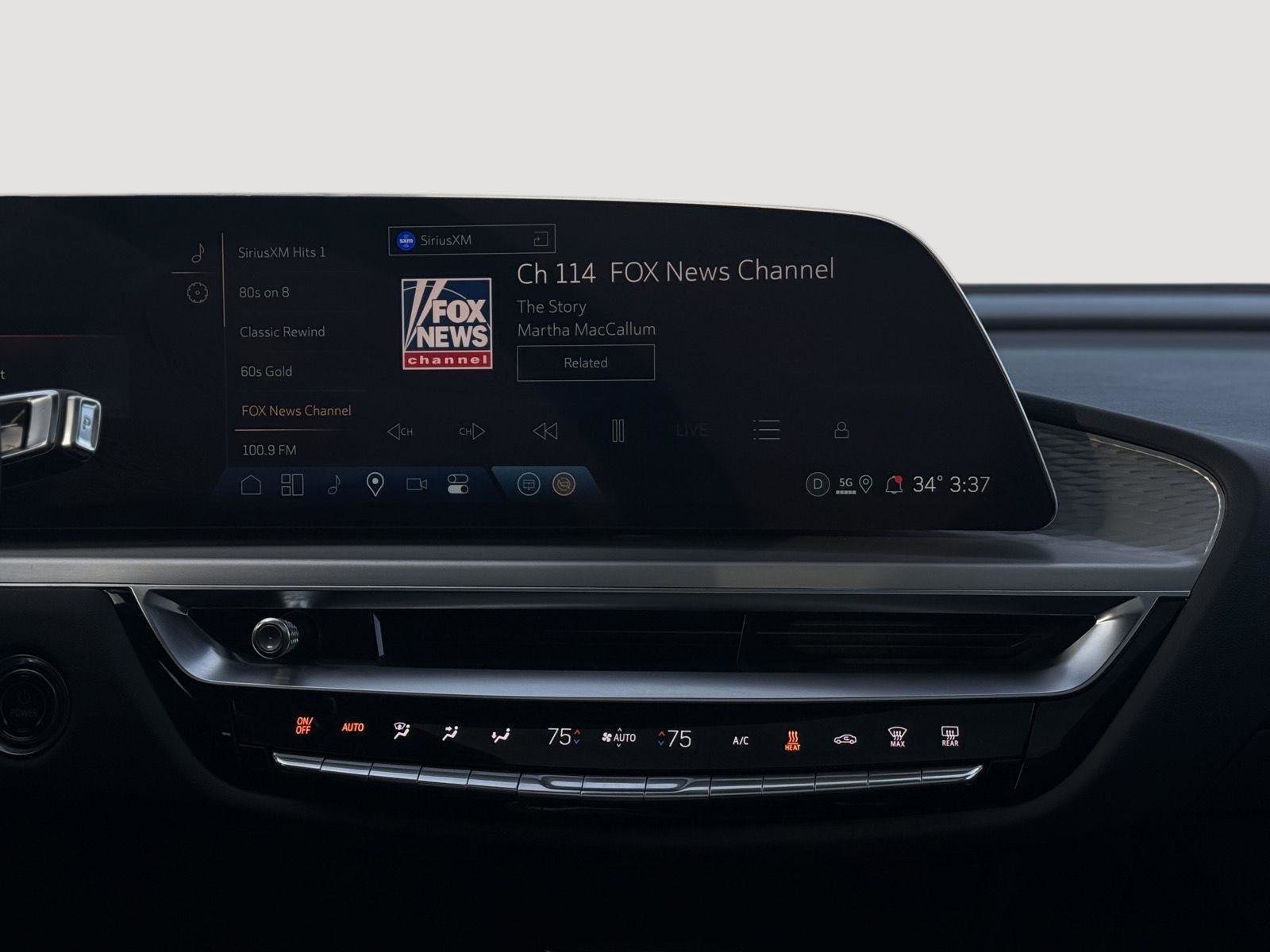 Certified 2025 Cadillac Lyriq Luxury image 10