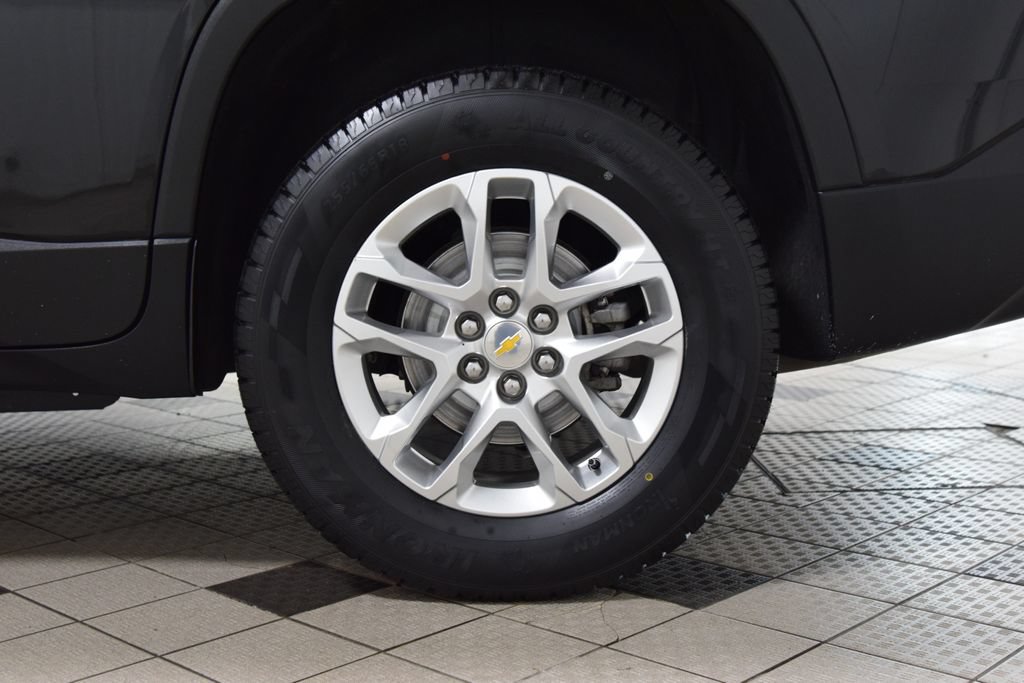 Used 2023 Chevrolet Traverse LS w/ Safety Package FWD image 24