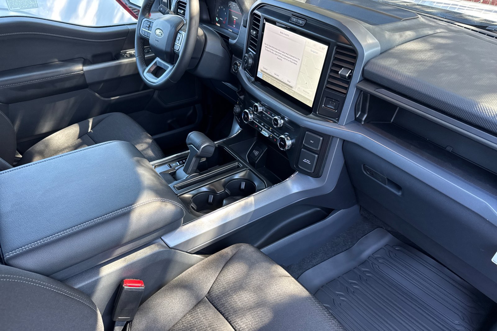 New 2026 Ford F150 XLT w/ Equipment Group 302A MID AWD/4WD image 17
