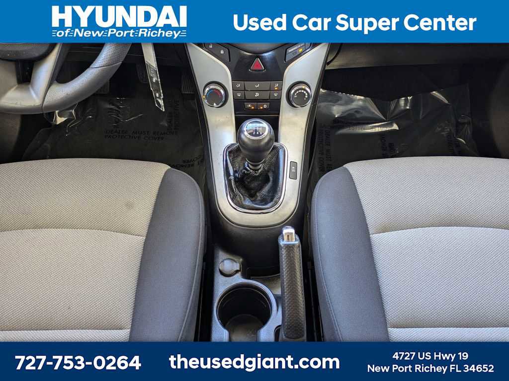 Used 2014 Chevrolet Cruze LS image 18