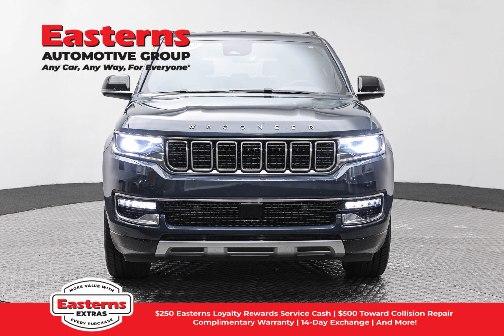 Used 2024 Jeep Wagoneer L Series II w/ Flexible Seating Group RWD image 3