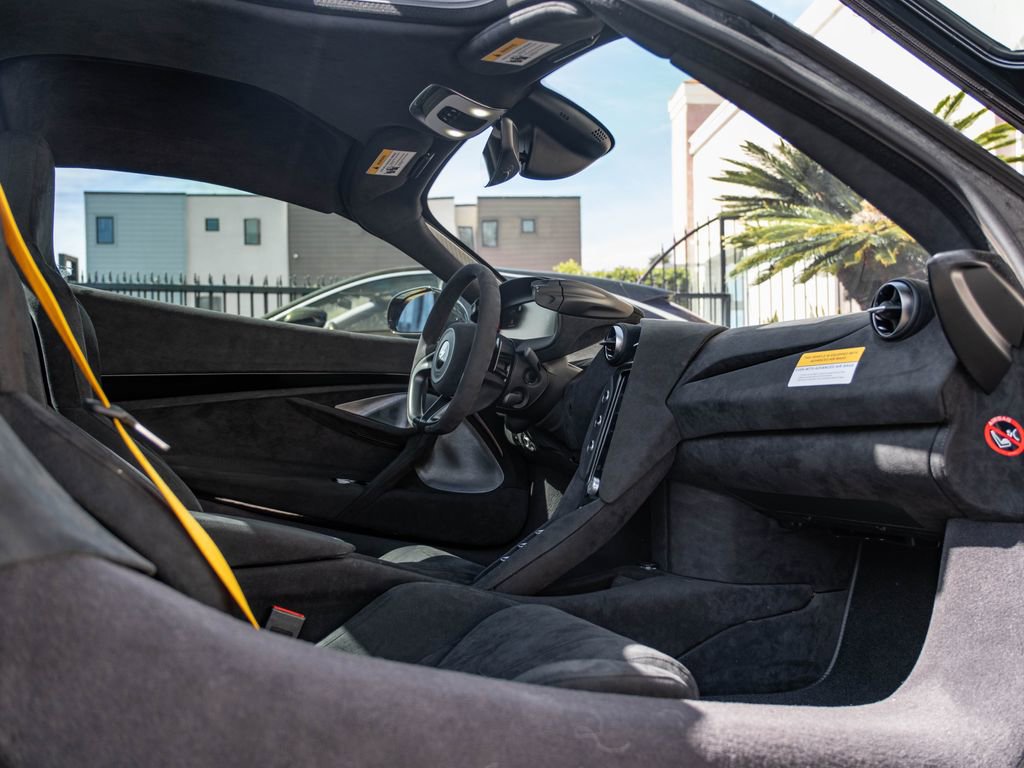 Used 2024 McLaren 750S image 10