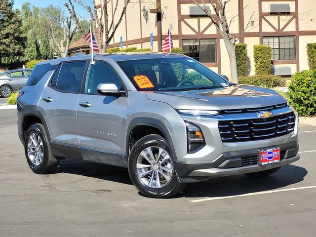 Used 2025 Chevrolet Equinox LT image 2