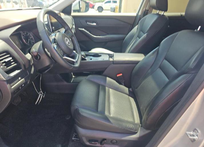Used 2023 Nissan Rogue SV w/ SV Premium B Package FWD image 6