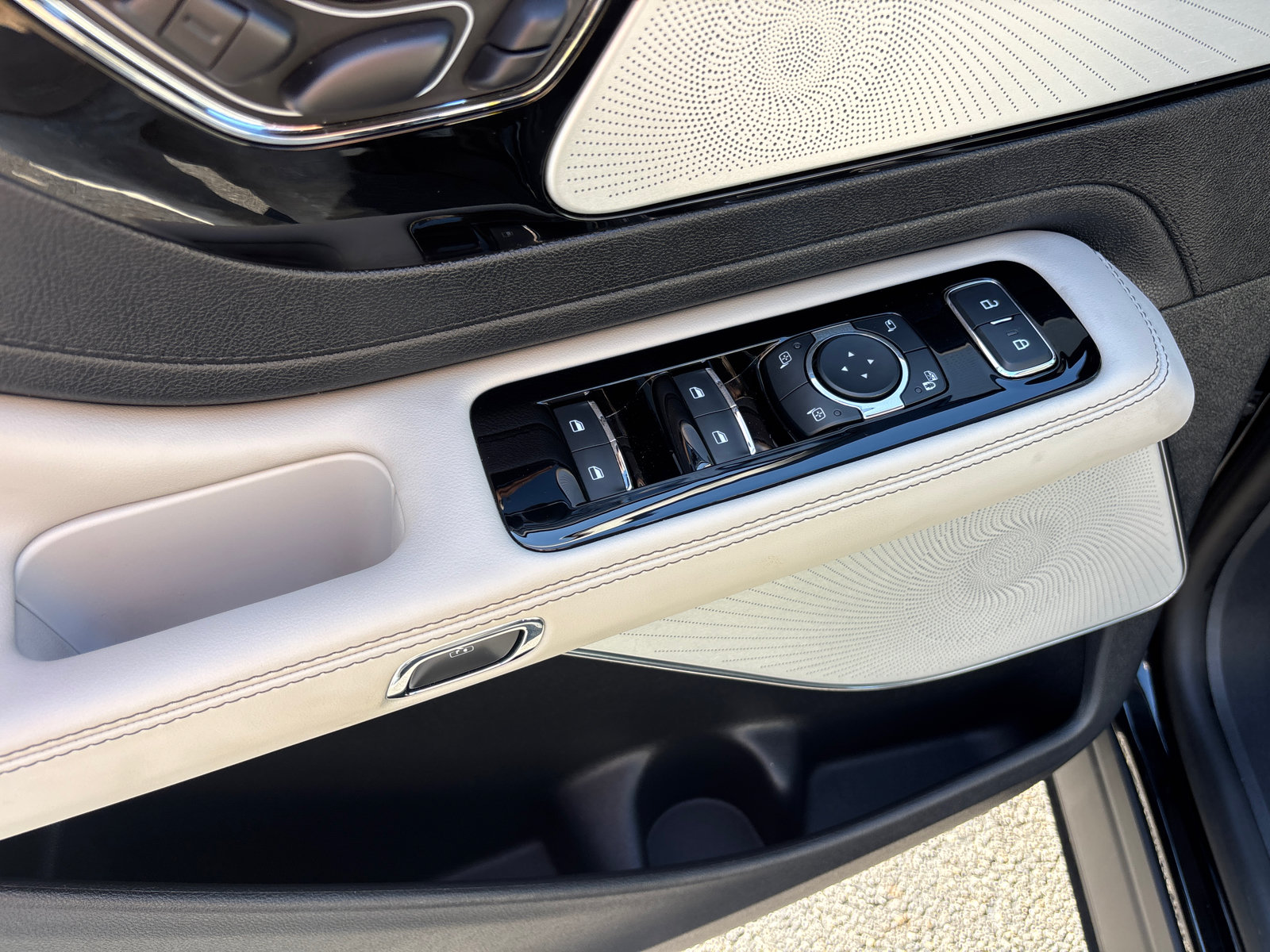 New 2026 Lincoln Aviator Reserve AWD/4WD image 13