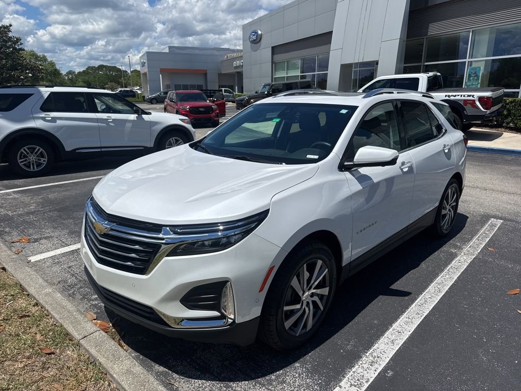 Used 2024 Chevrolet Equinox Premier FWD image 1
