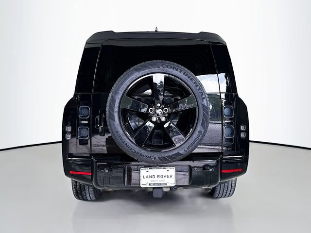 Certified 2025 Land Rover Defender 130 X-Dynamic SE AWD/4WD image 6