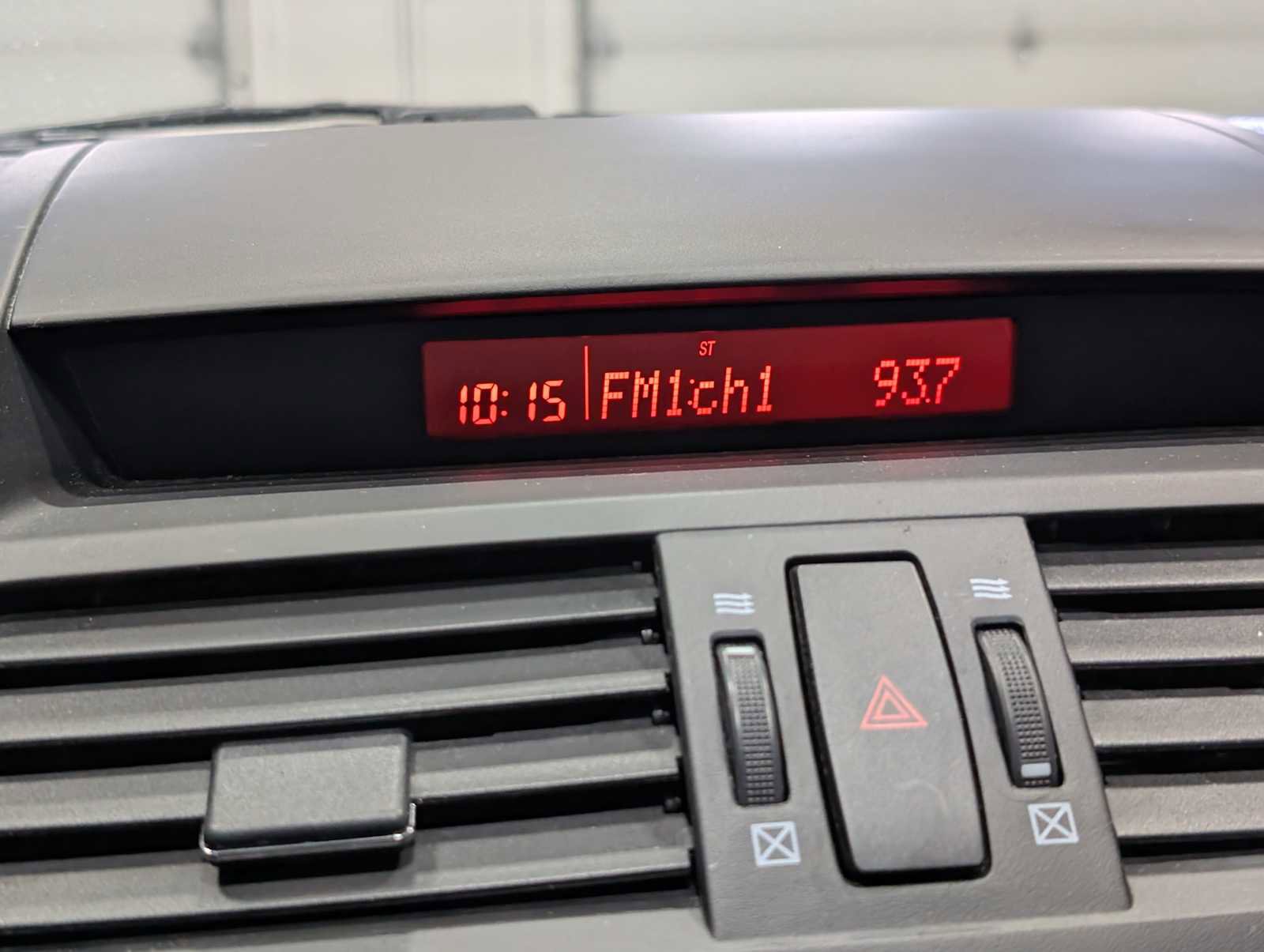 Used 2011 MAZDA MAZDA6 i Touring image 24