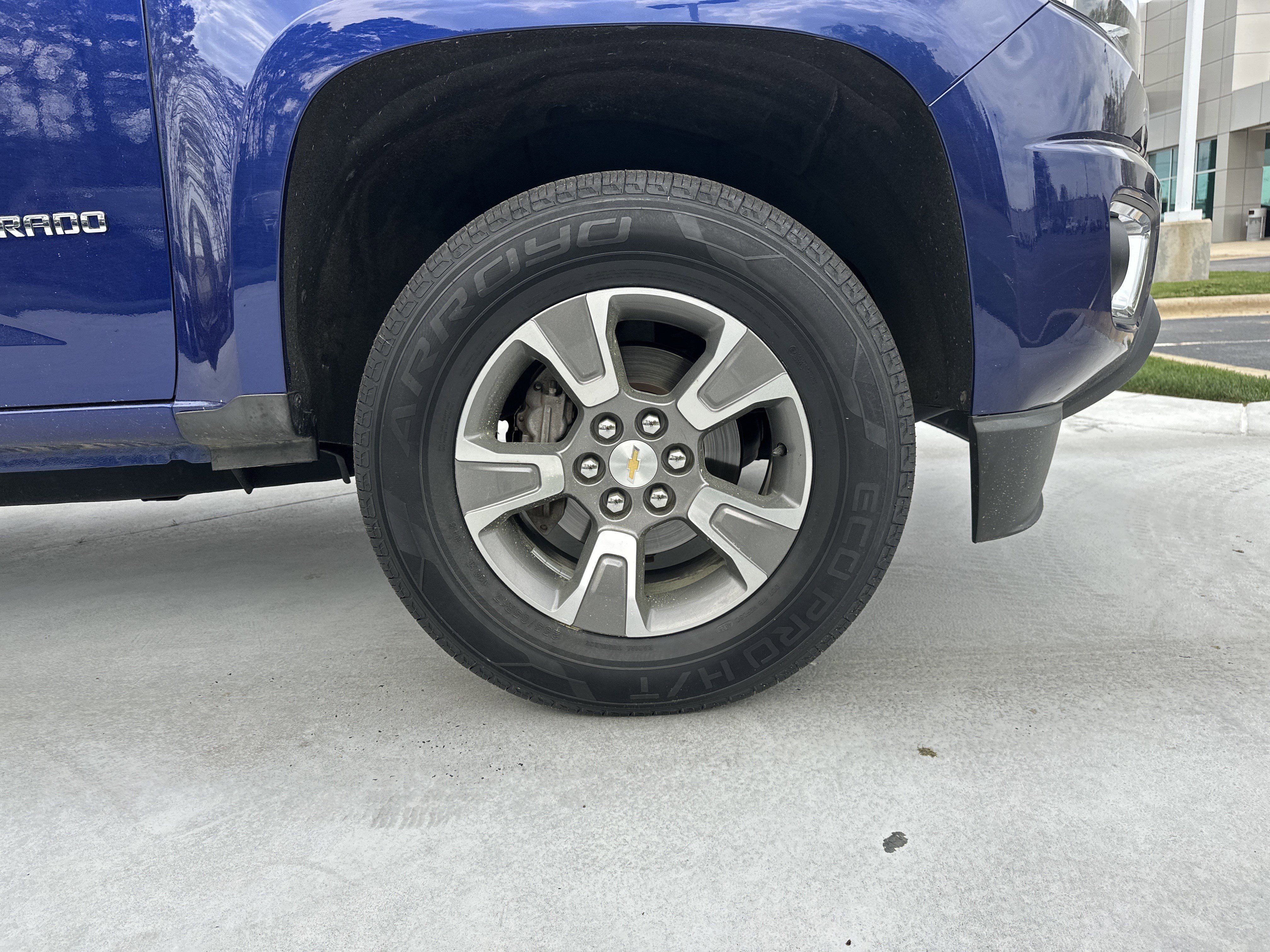 Used 2015 Chevrolet Colorado Z71 image 13