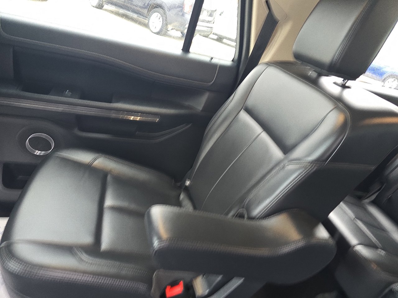 Used 2024 Ford Expedition Max XLT image 19