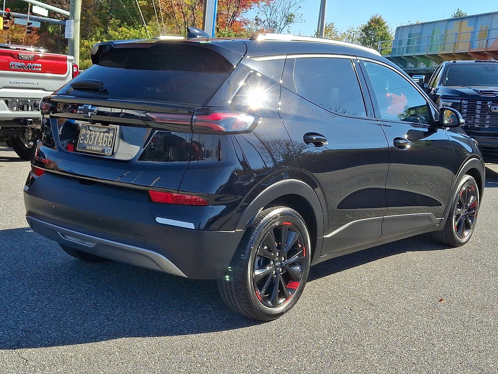 Used 2023 Chevrolet Bolt EUV LT w/ Convenience Package FWD image 6