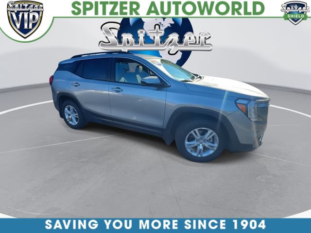 Used 2024 GMC Terrain SLE w/ Driver Convenience Package AWD/4WD image 2
