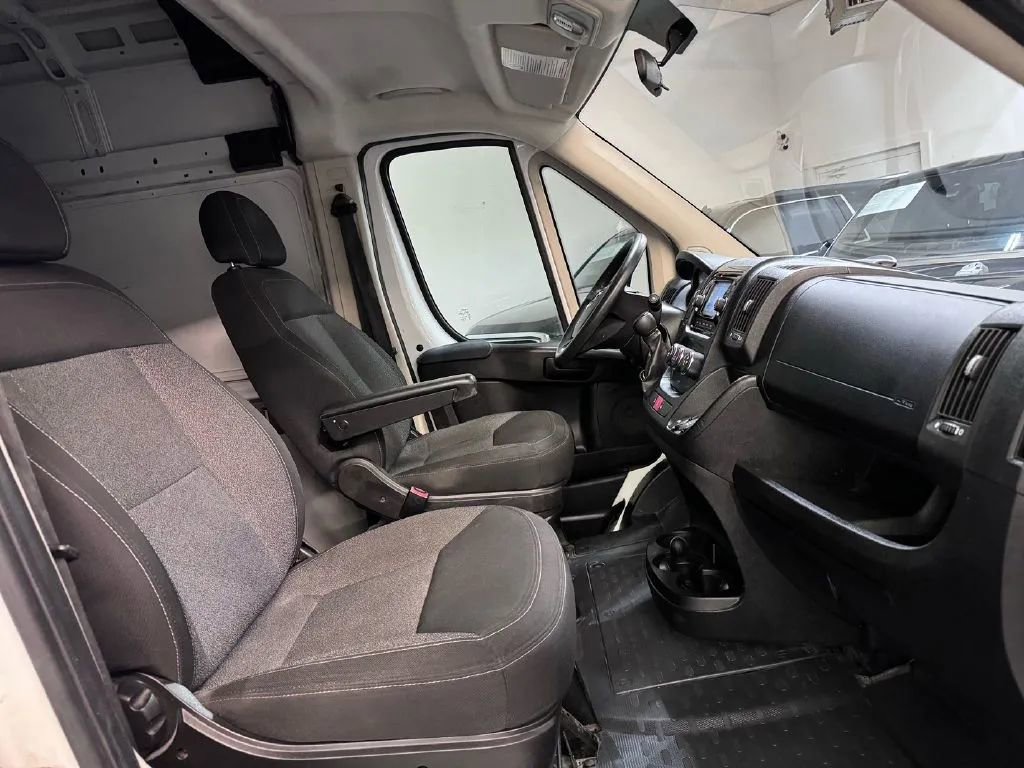 Used 2016 RAM ProMaster 2500 image 15