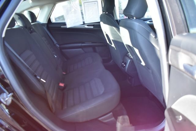 Used 2017 Ford Fusion SE w/ Fusion SE Technology Package FWD image 38