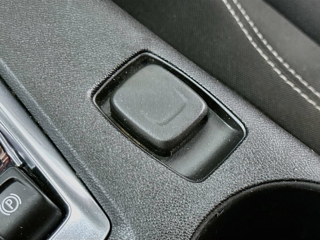 Used 2019 Chevrolet Camaro SS RWD image 28