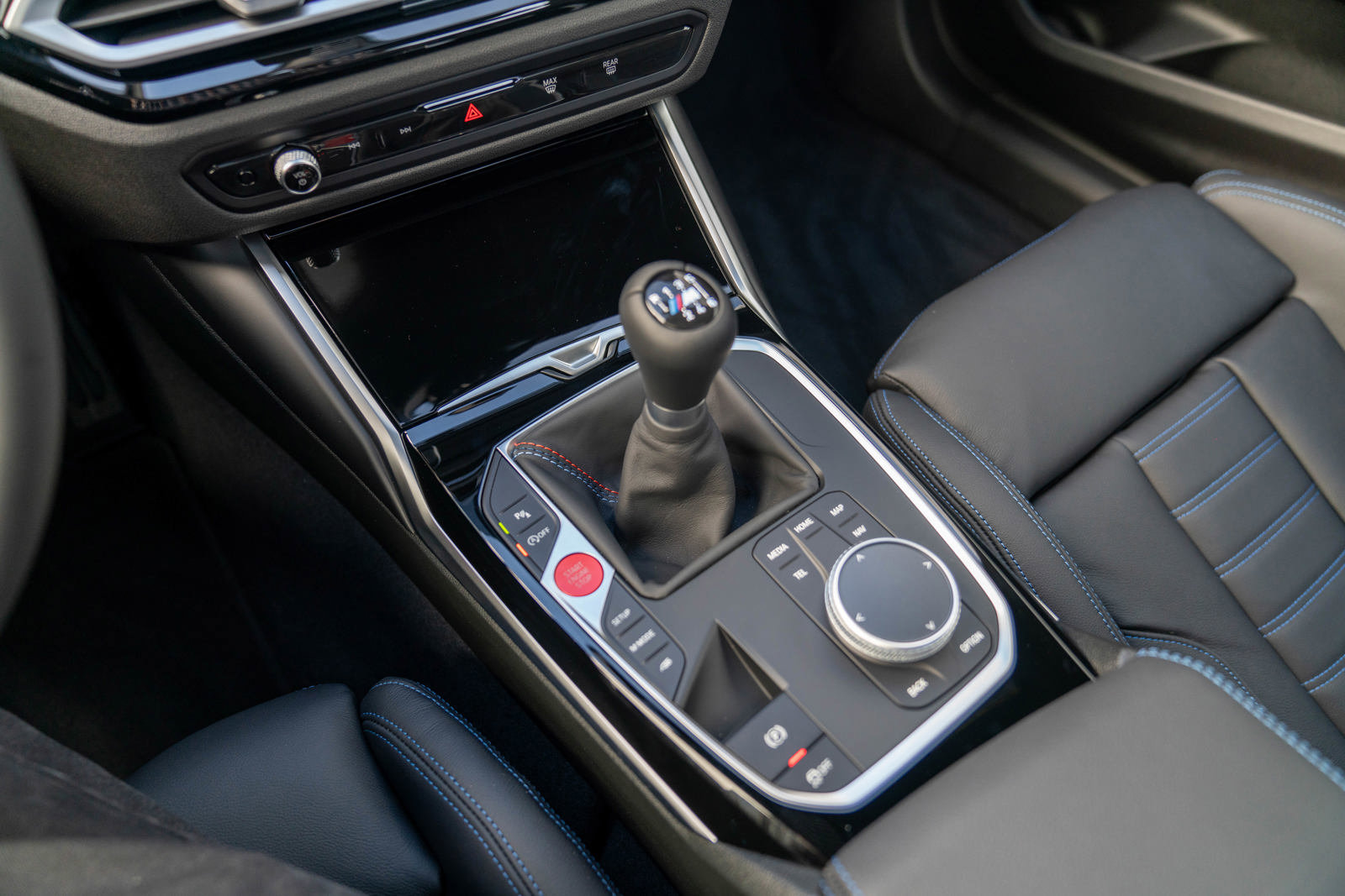 Used 2024 BMW M2 w/ Lighting Package image 33