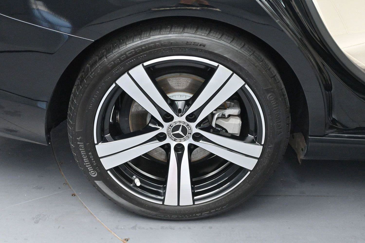 Used 2025 Mercedes-Benz C 300 4MATIC Sedan image 32