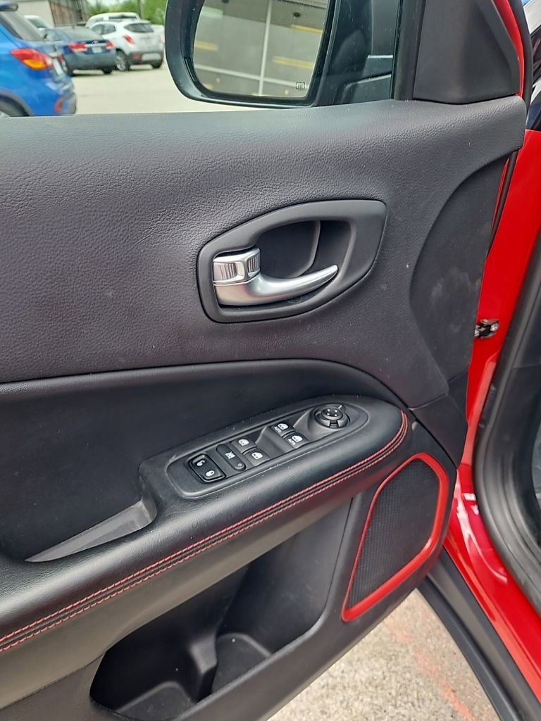 Used 2018 Jeep Compass Trailhawk w/ Leather Interior Group image 11