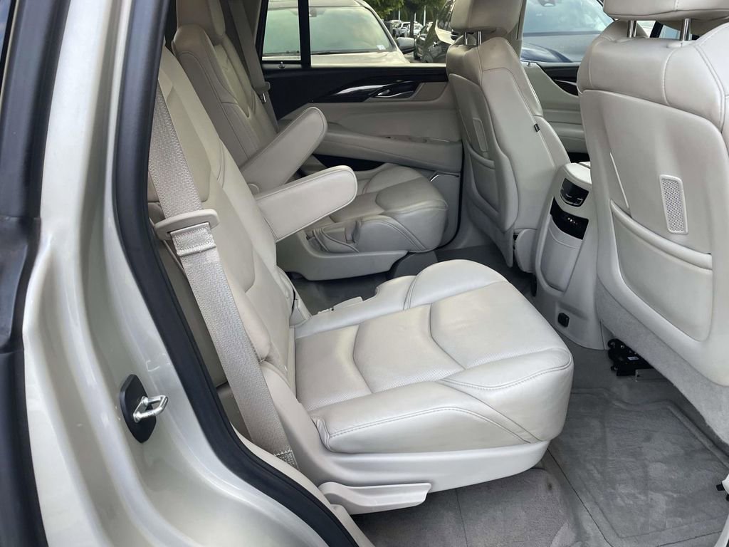 Used 2016 Cadillac Escalade Premium image 45