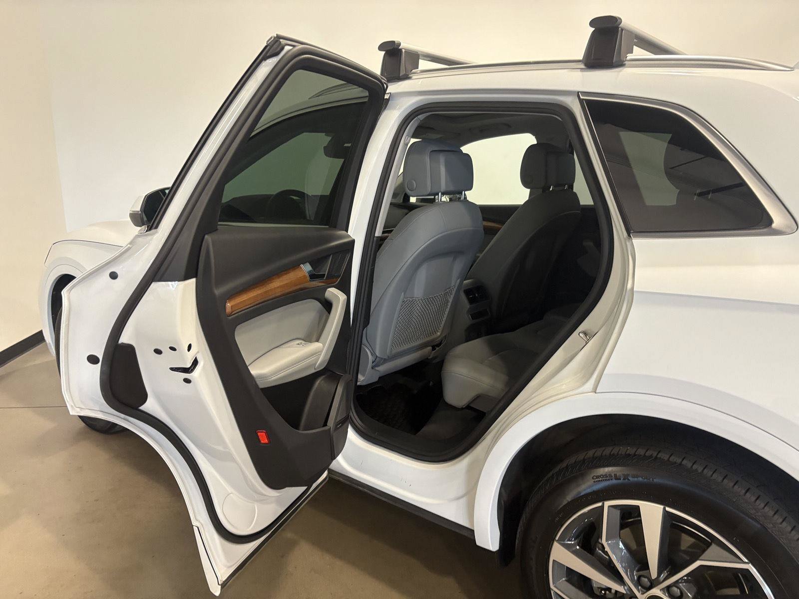 Used 2023 Audi Q5 2.0T Premium Plus AWD/4WD image 30
