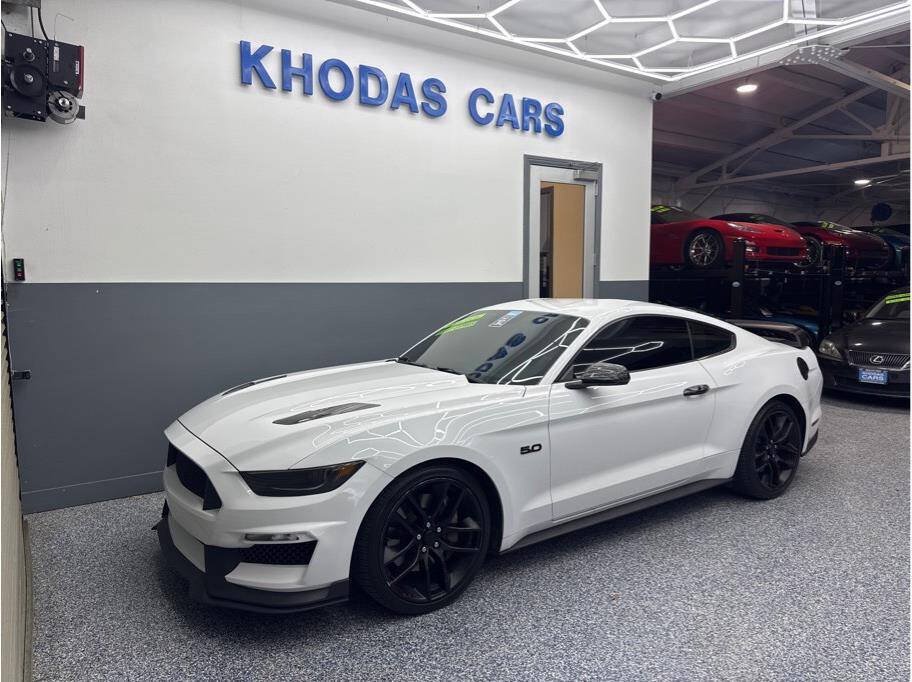 Used 2015 Ford Mustang GT Premium w/ Equipment Group 401A RWD image 2